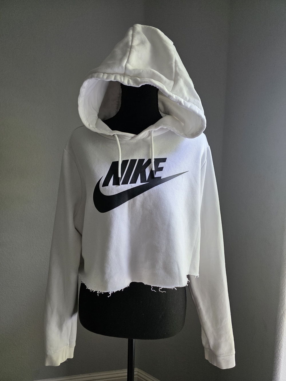 Nike Sportswear Club Fleece White Cropped Hoodie - Large